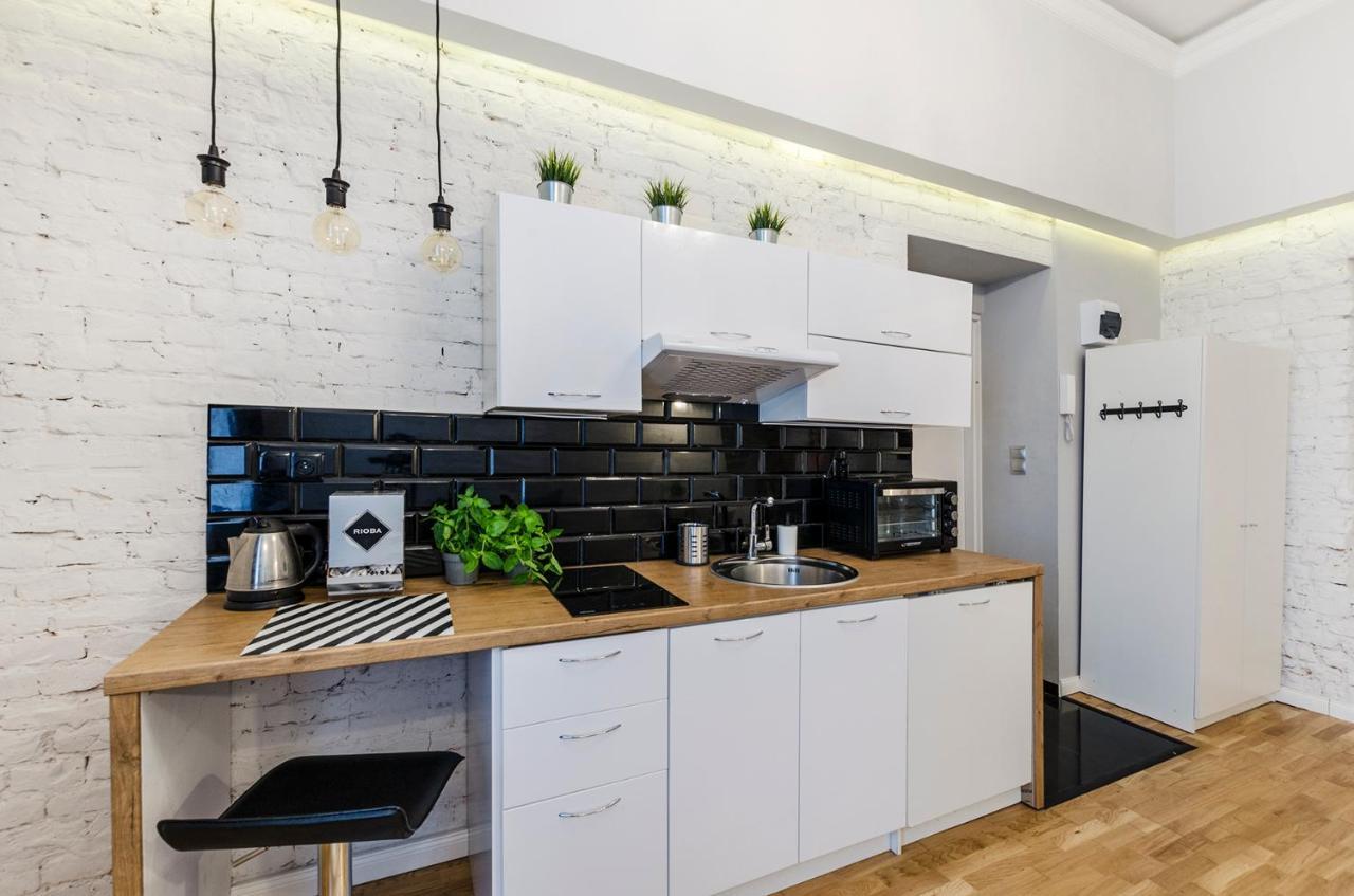 Standard Apartment On 6 Sierpnia Łódź Dış mekan fotoğraf