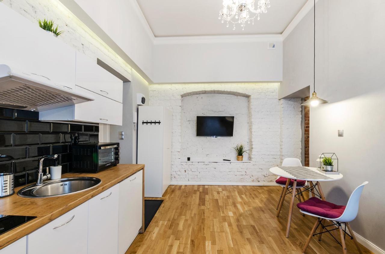 Standard Apartment On 6 Sierpnia Łódź Dış mekan fotoğraf